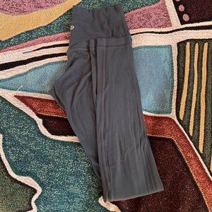 SOLD Lululemon Grey Tall Align Leggings 4